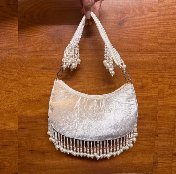 Iza_Tassel_Bag_Light_Peach